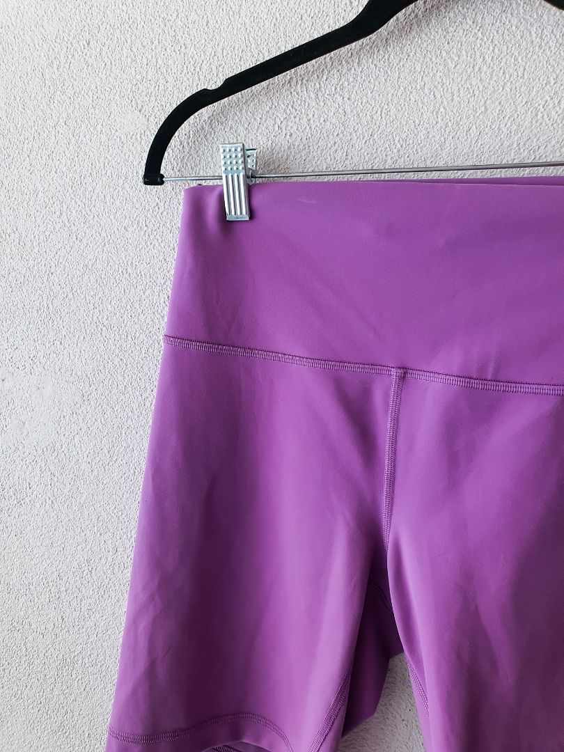 Lululemon Shorts L