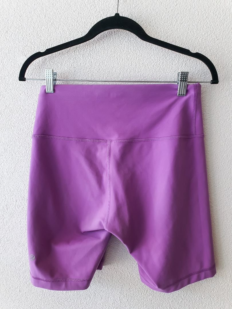 Lululemon Shorts L