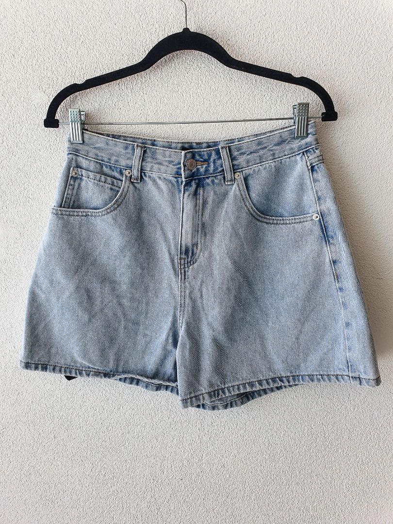 White Fox Shorts M