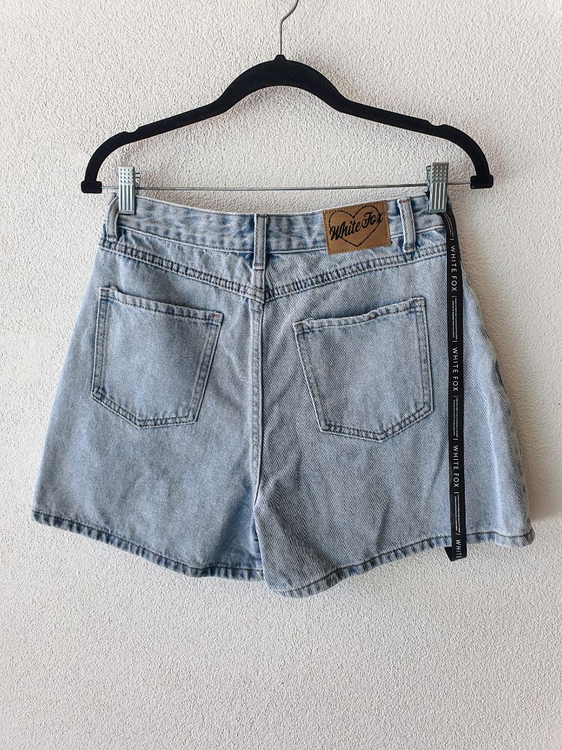 White Fox Shorts M