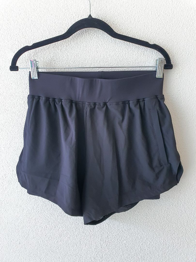 Lululemon Shorts M