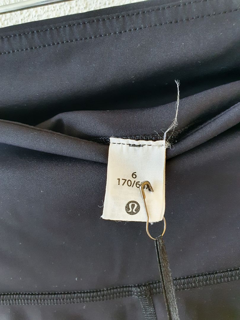 Lululemon Shorts S