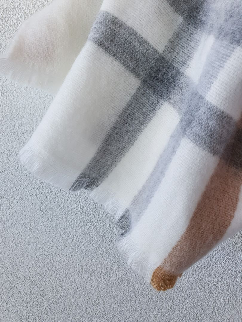 Zara Scarf OS
