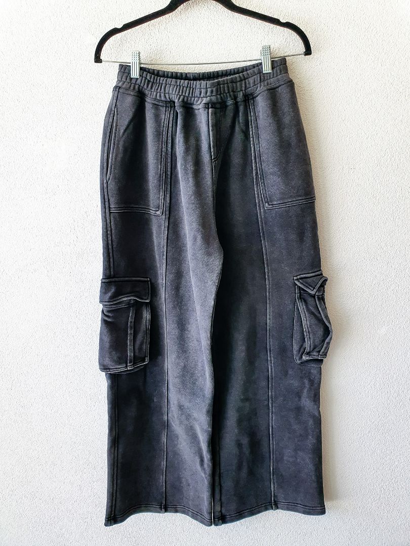Britney J pants L