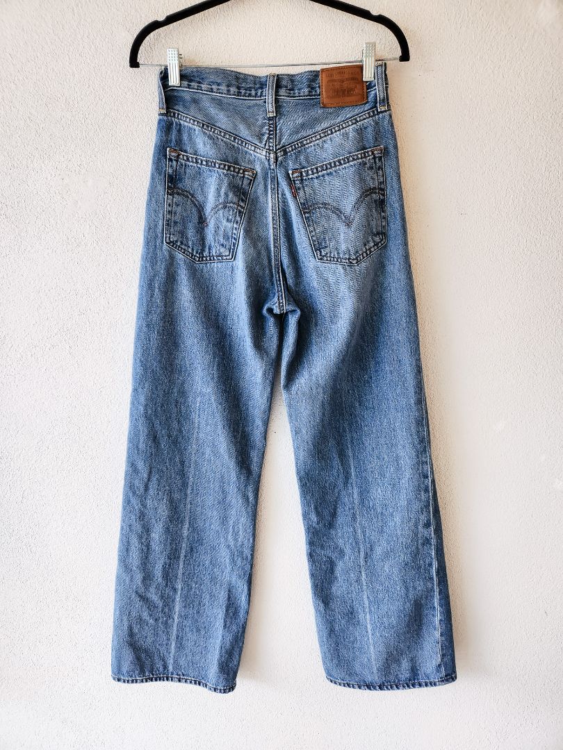 Levi's pants M