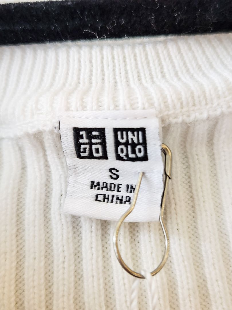 Uniqlo Top S