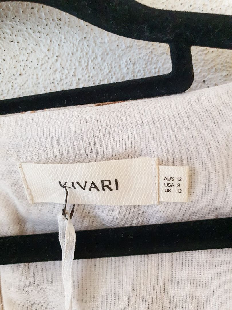 Kivari Dress M
