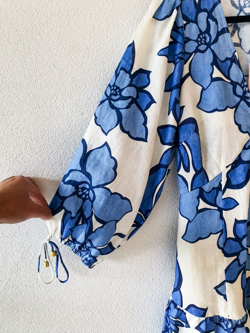Kivari Dress M