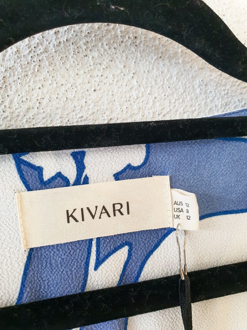 Kivari Dress M
