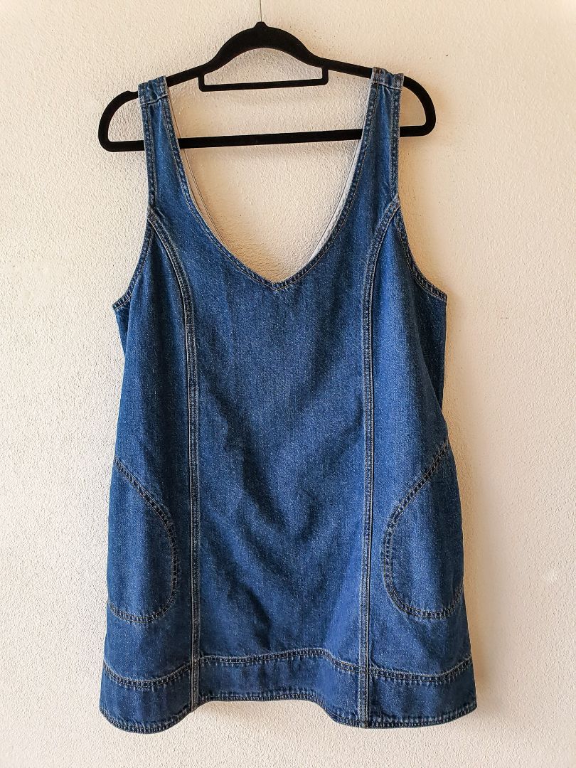 Kivari Dress M
