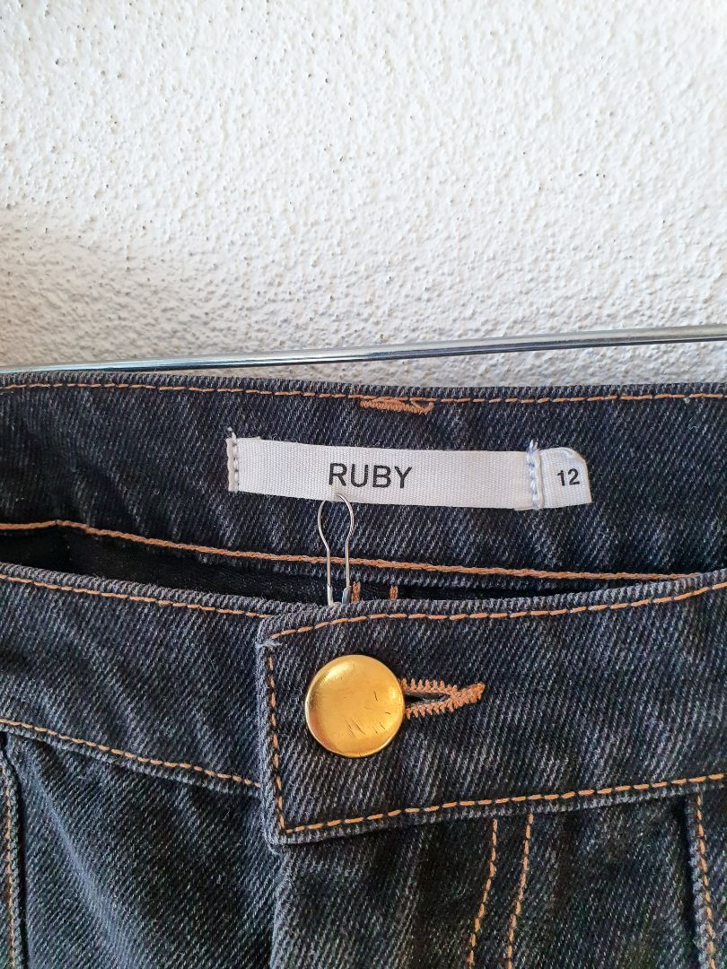 Ruby pants M
