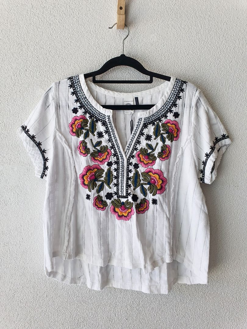 Axemi + Kin Top L