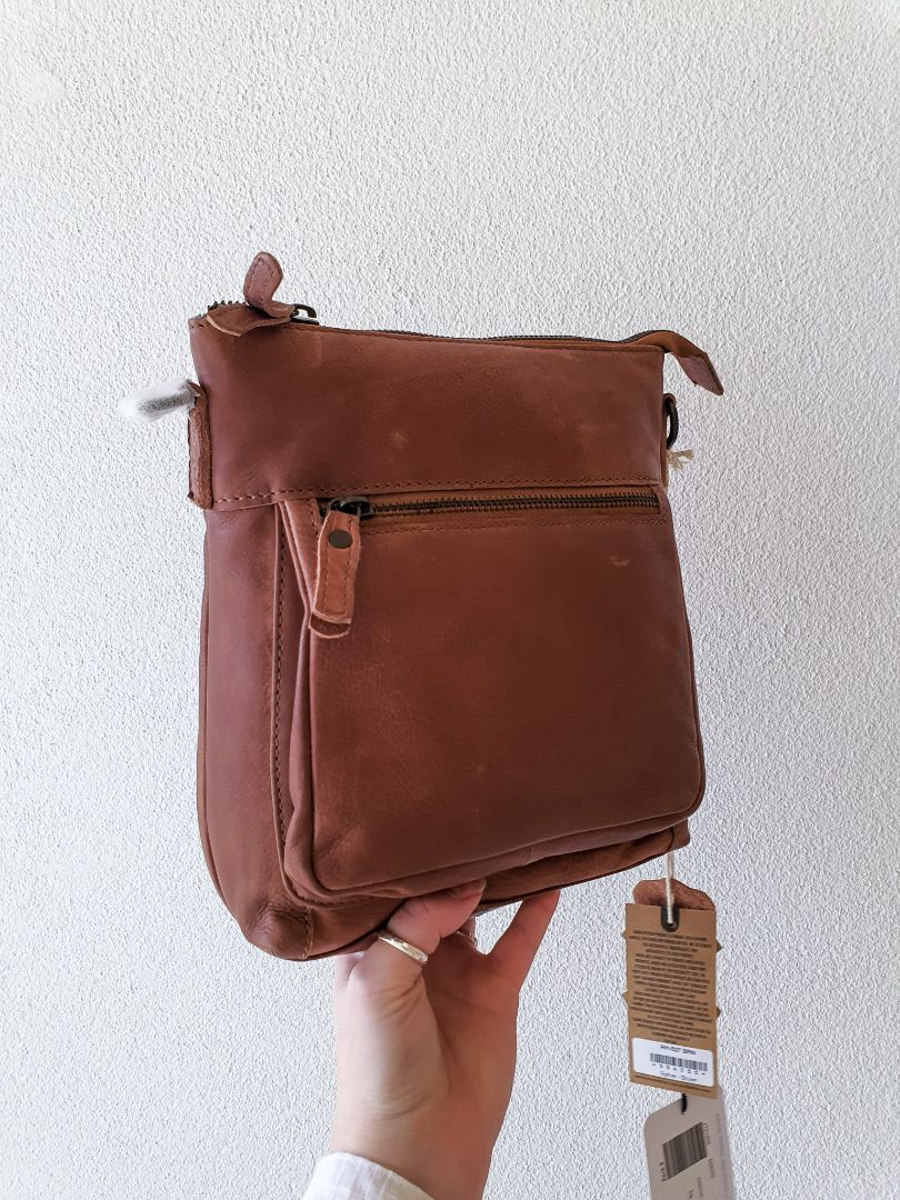 Rugged Hide Bag OS
