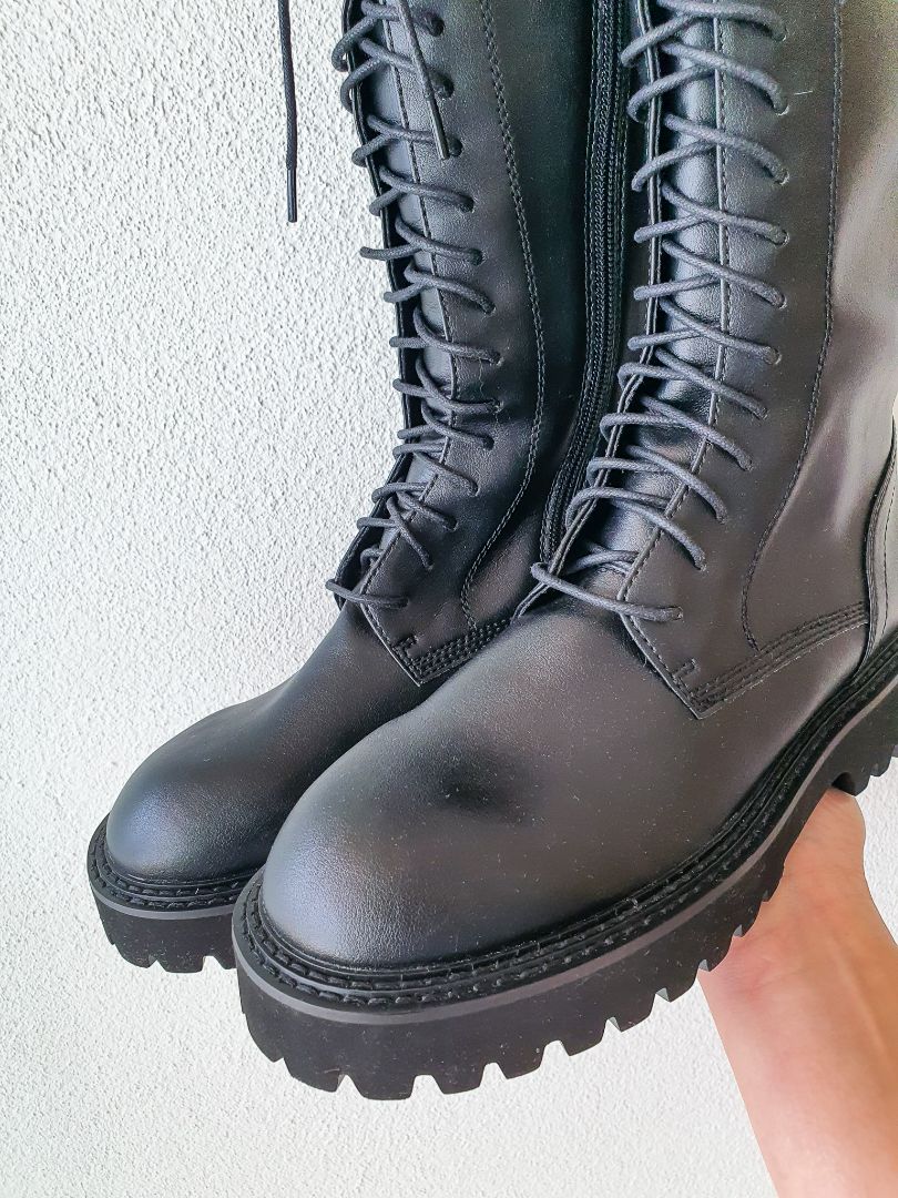 Urban Revivo Shoes 7.5