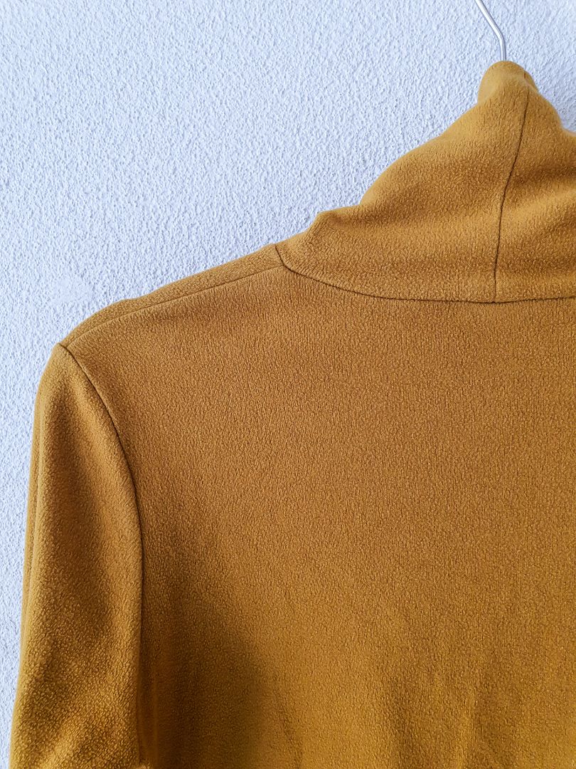 UNIQLO Top S