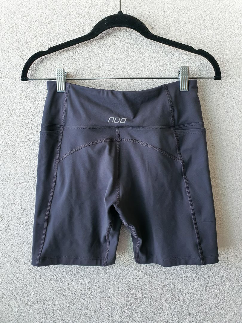 Lorna Jane Shorts S