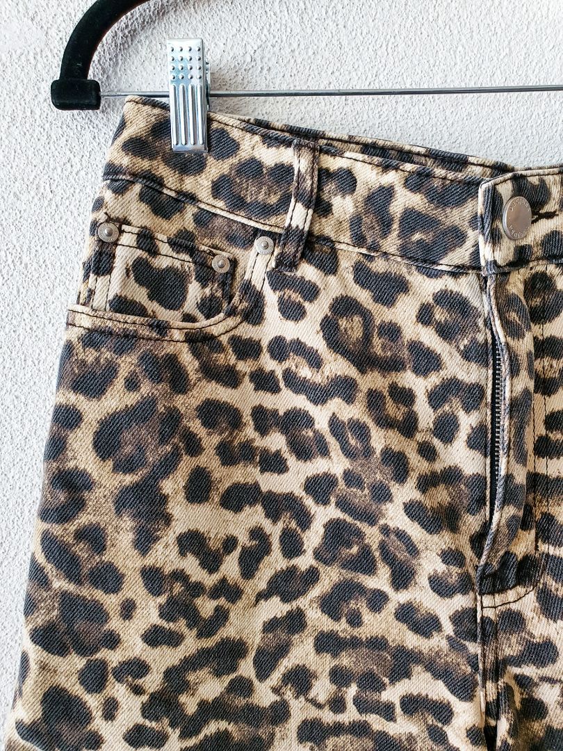 Decjuba Shorts S