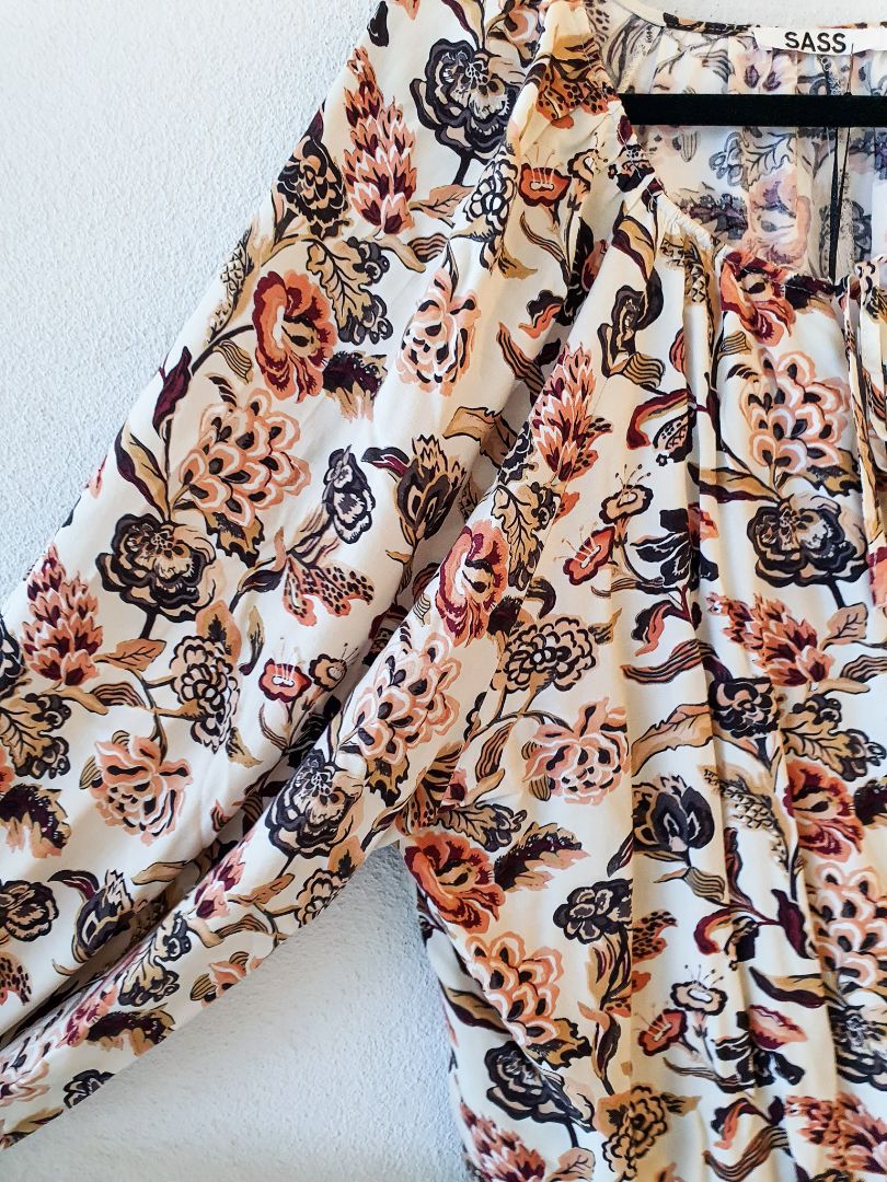 Sass Top S