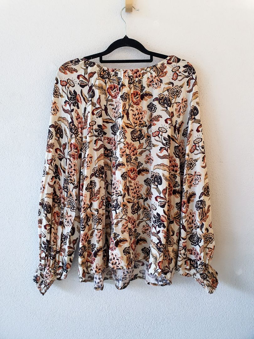 Sass Top S