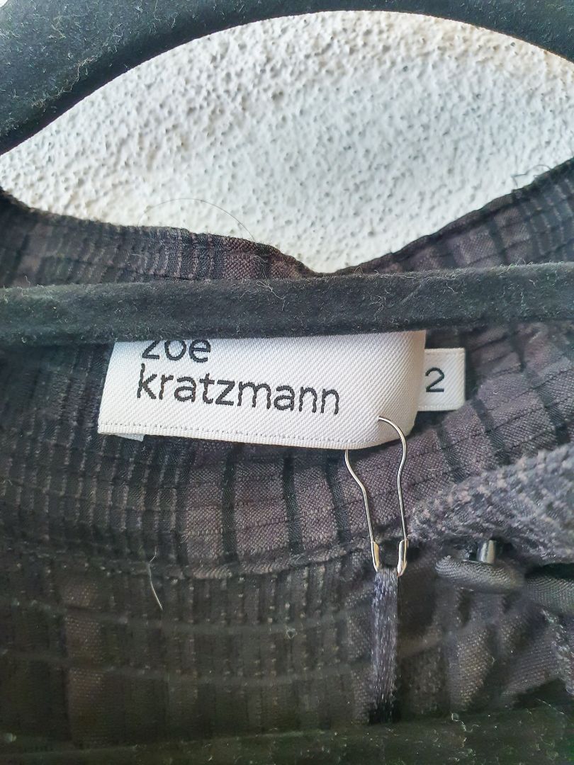 Zoe Kratzmann Top L