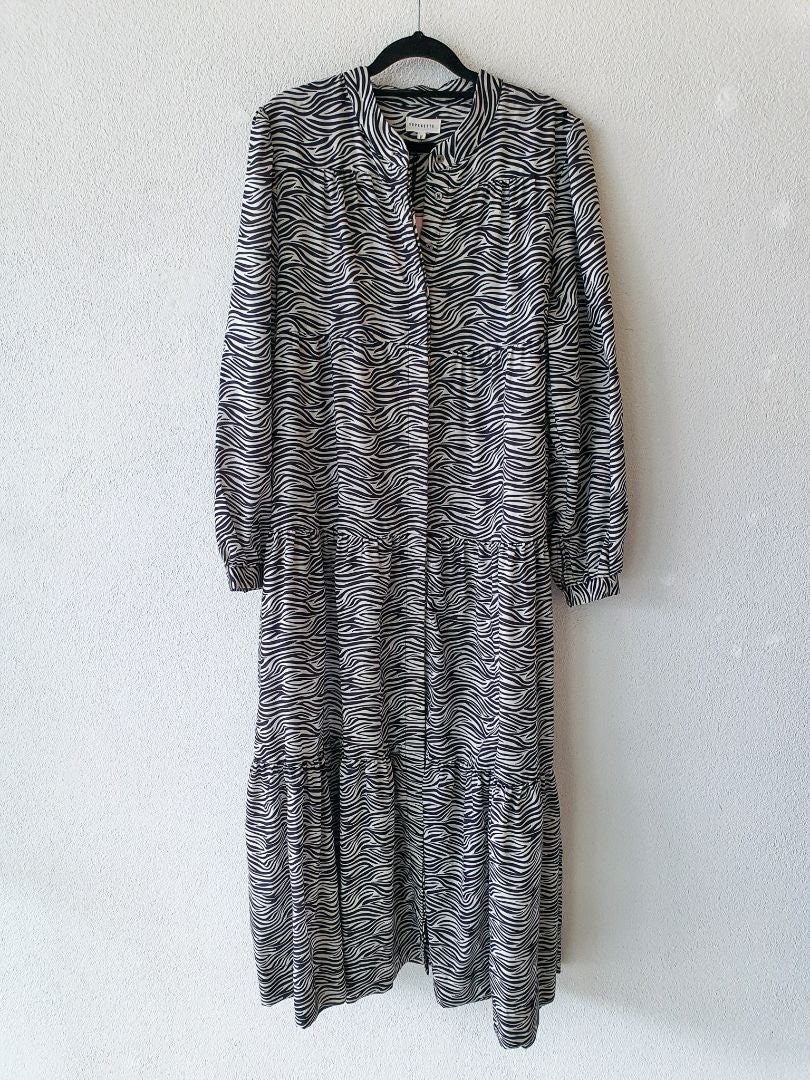 Superette Dress M
