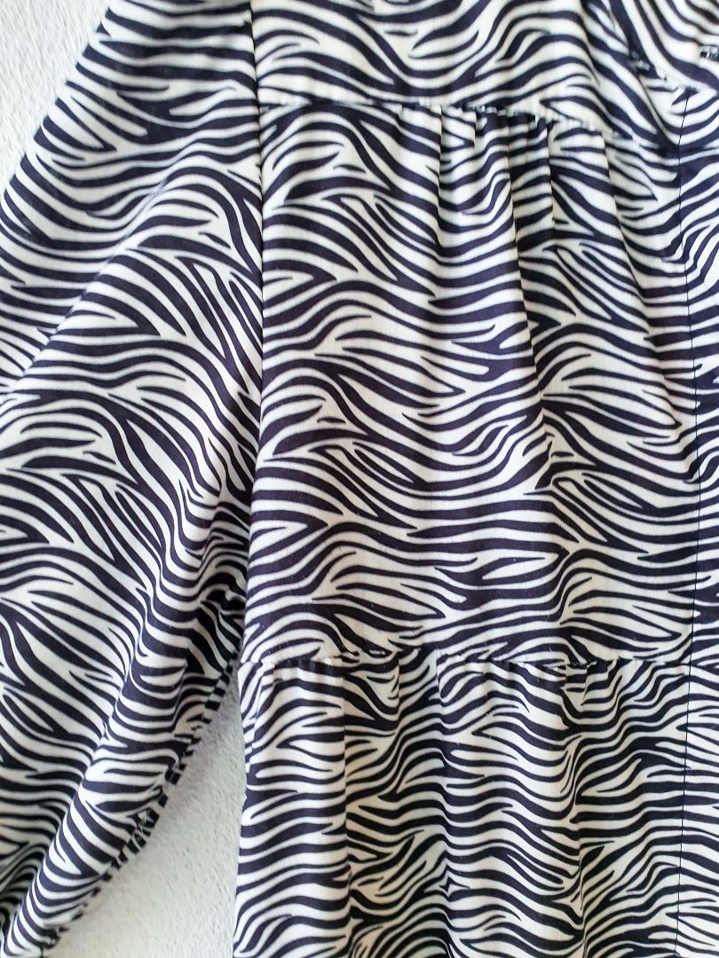 Superette Dress M