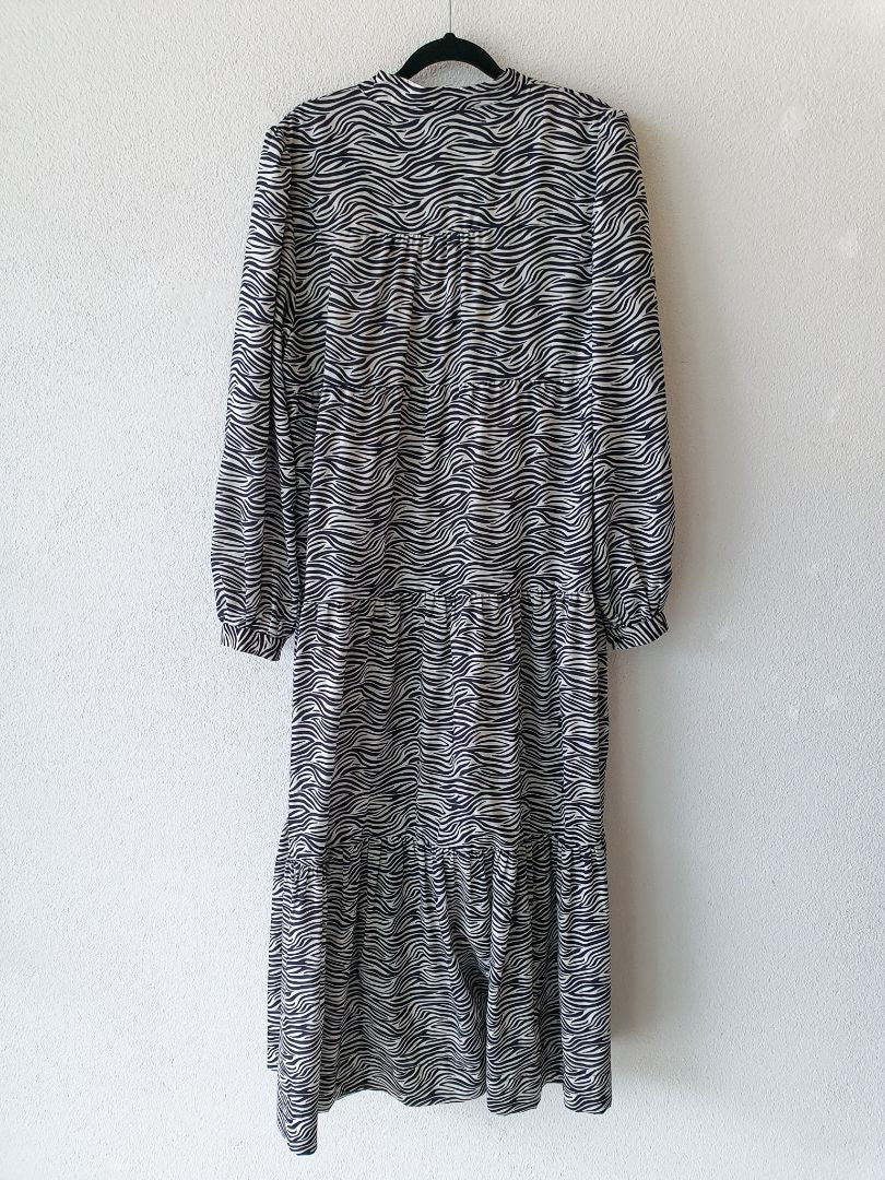Superette Dress M