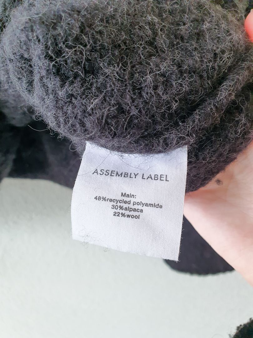Assembly Label Top M