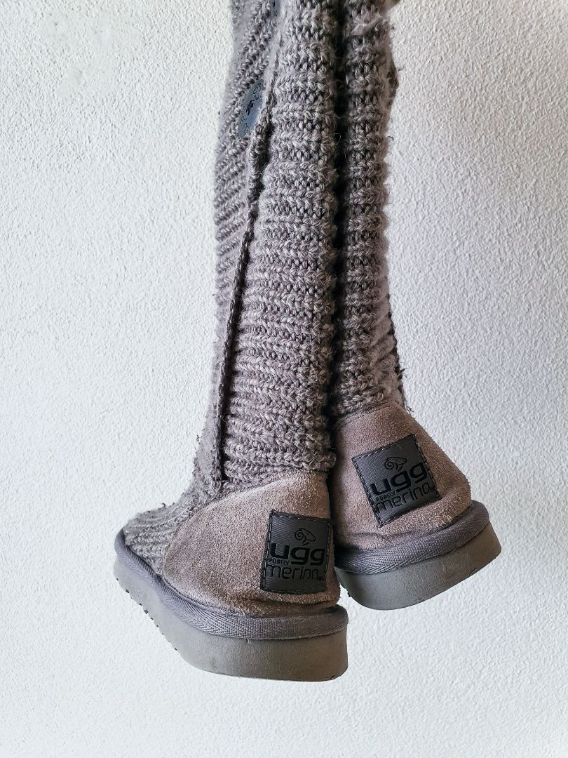 UGG Shoes US8