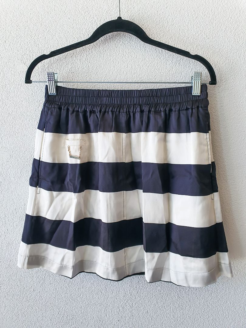 Silk Laundry Skirt M