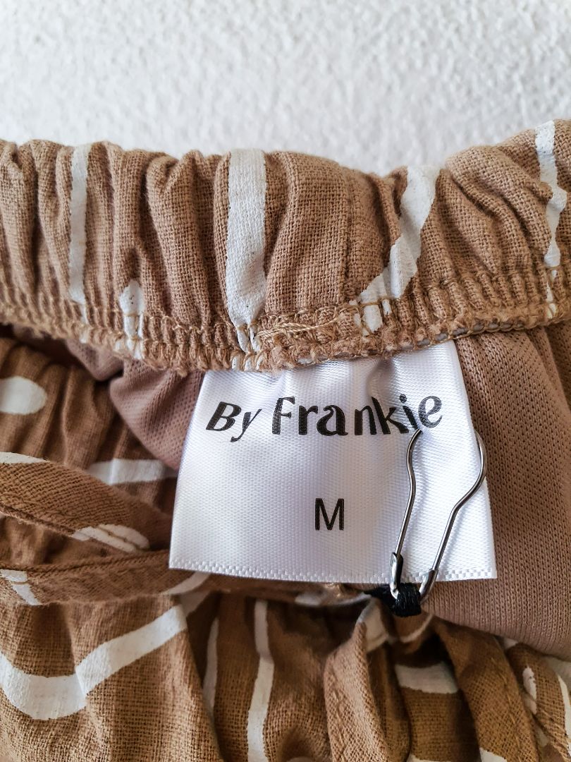 By Frankie Shorts M