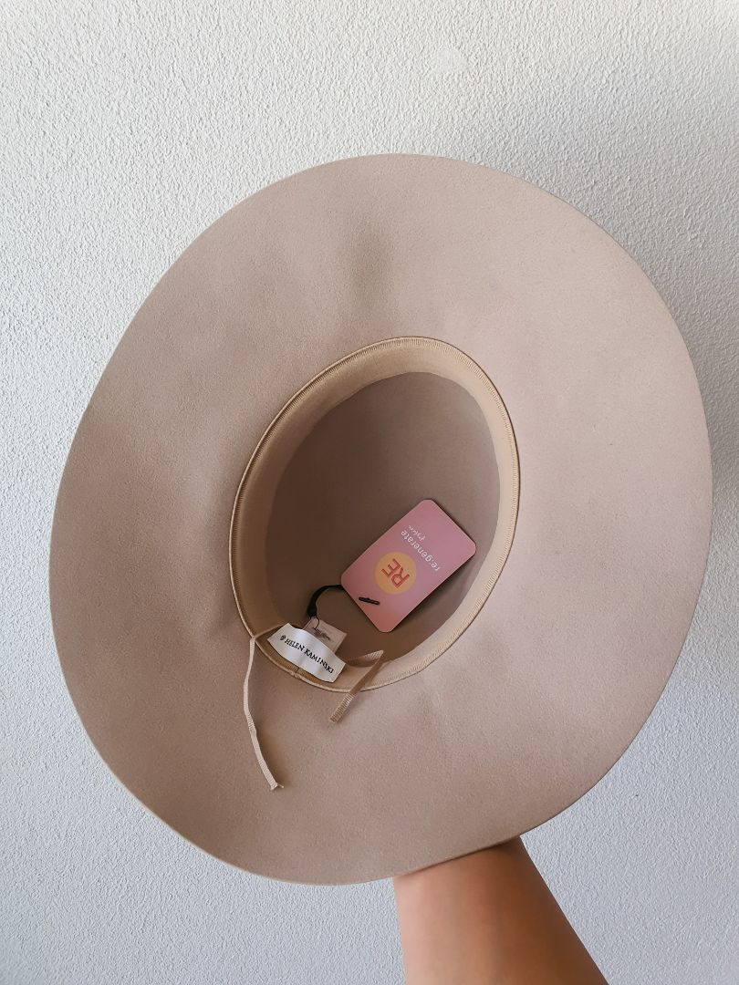 Helen Kaminski Hat M