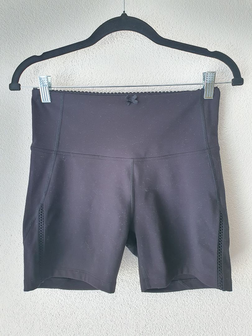 Lorna Jane Shorts M