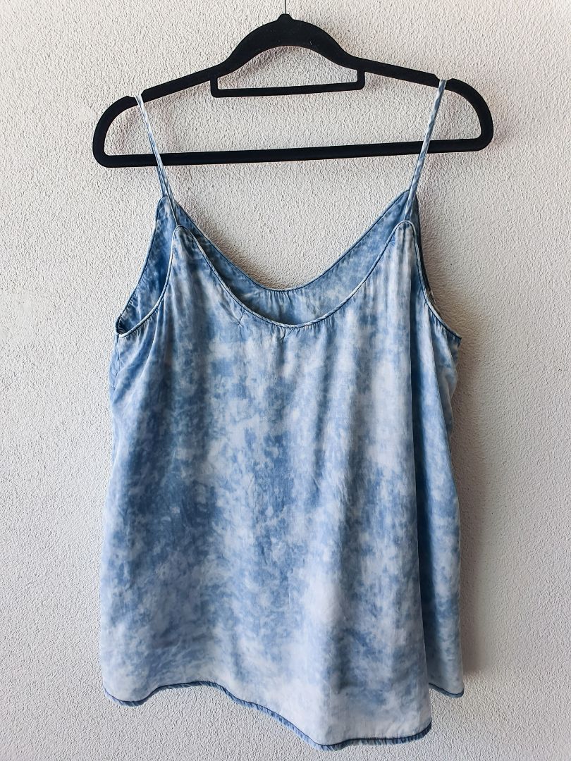 Cloth & Stone Top M
