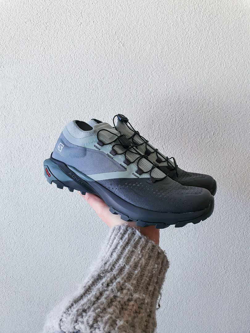 Salomon Shoes 5.5