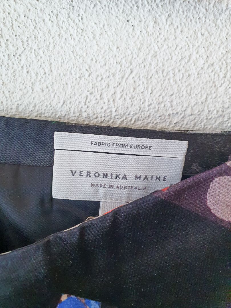 Veronika Maine Skirt L