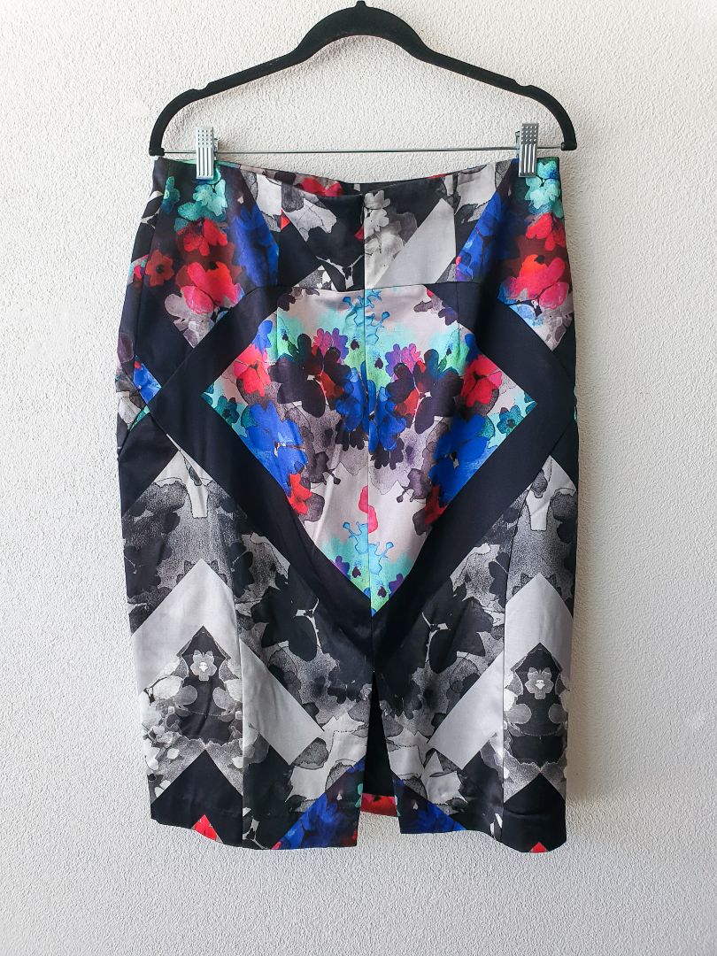 Veronika Maine Skirt L