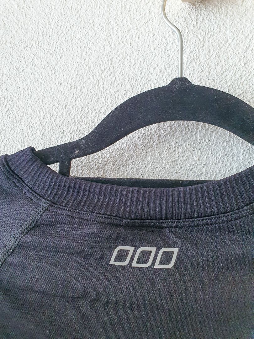 Lorna Jane Top S