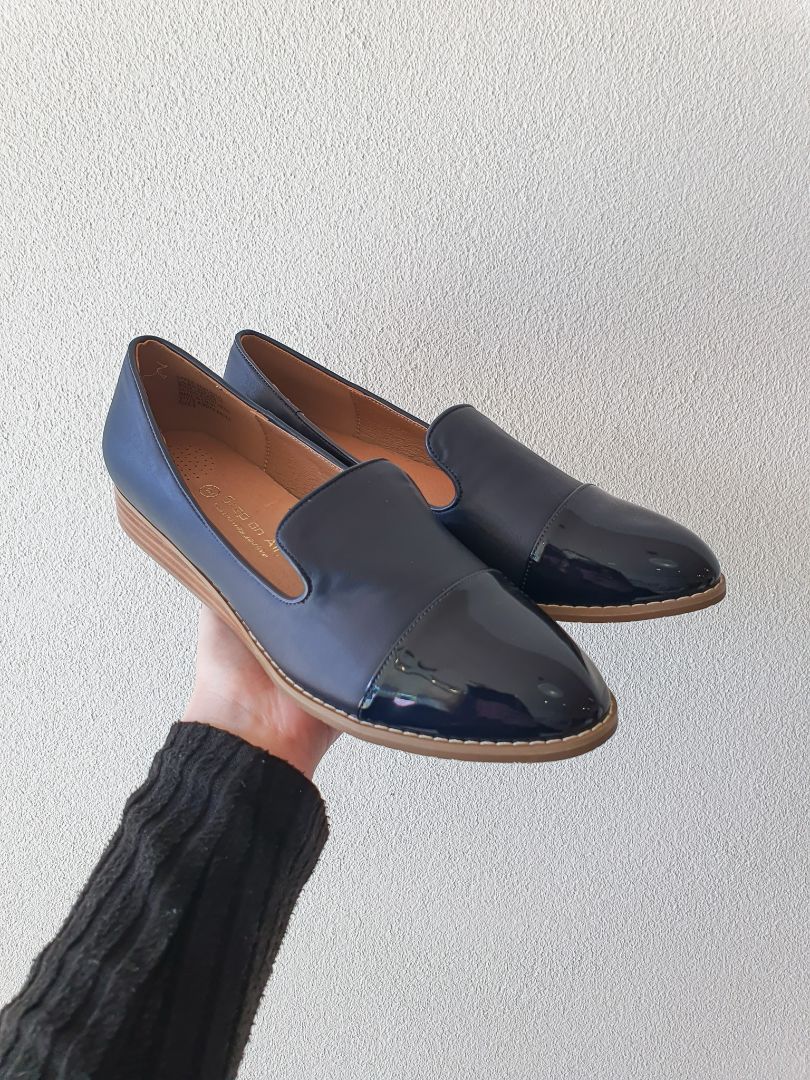 Number One Shoes EUR 9