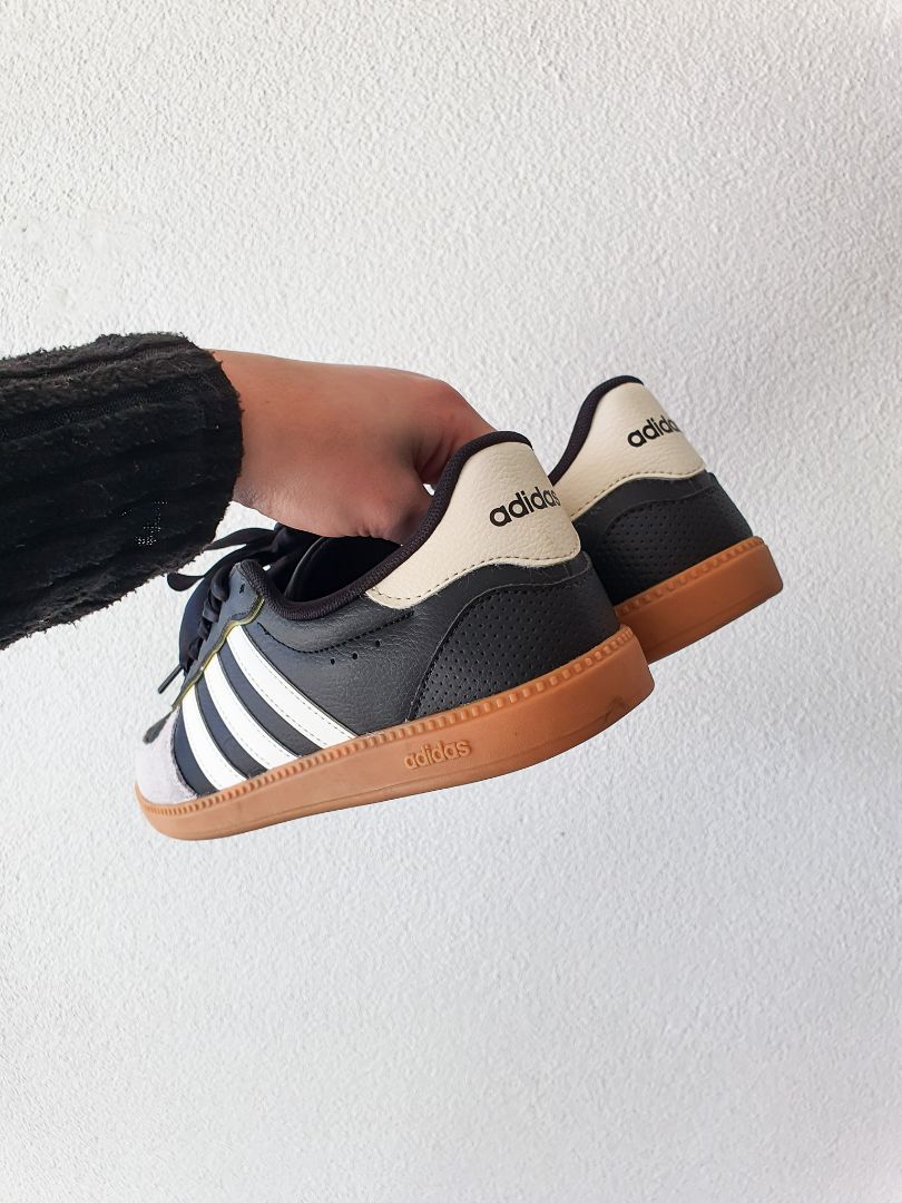 Adidas Shoes EUR40