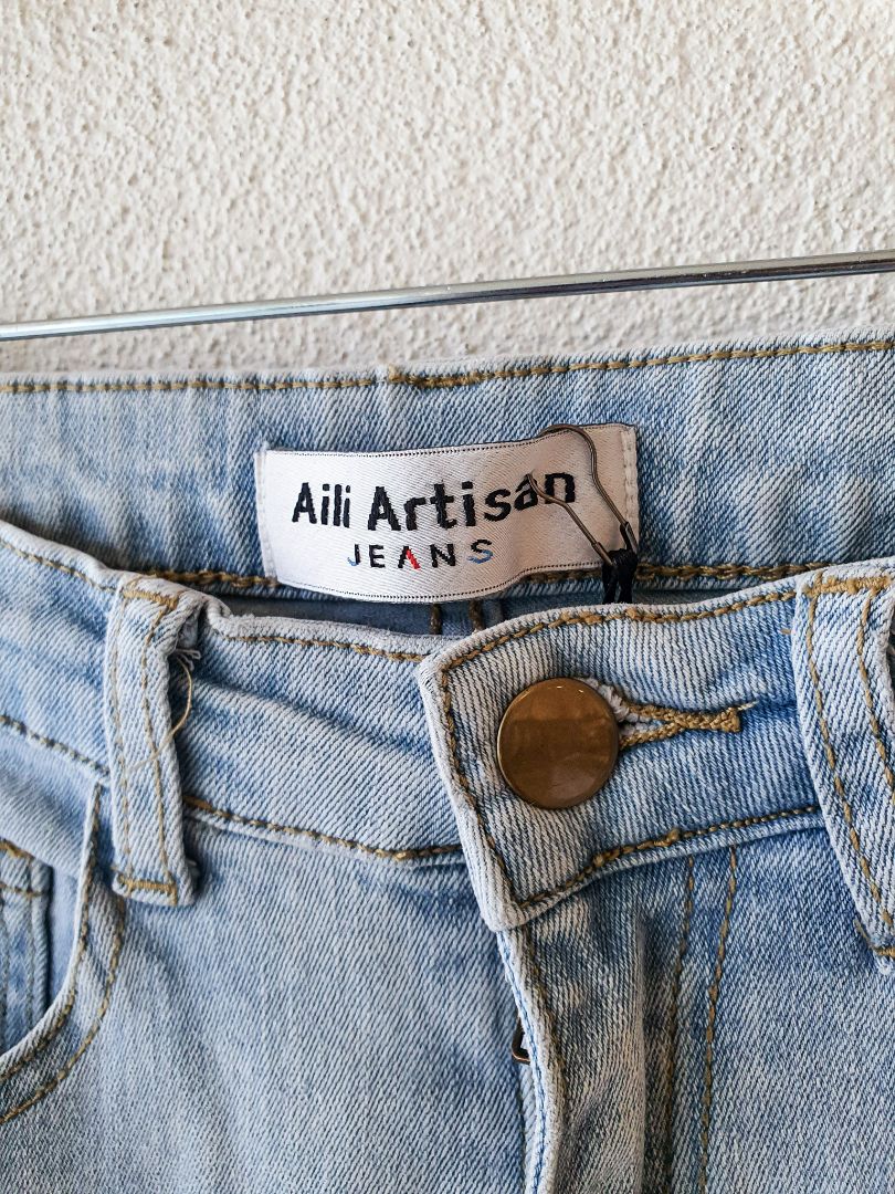 Aili Artisan Jeans 26