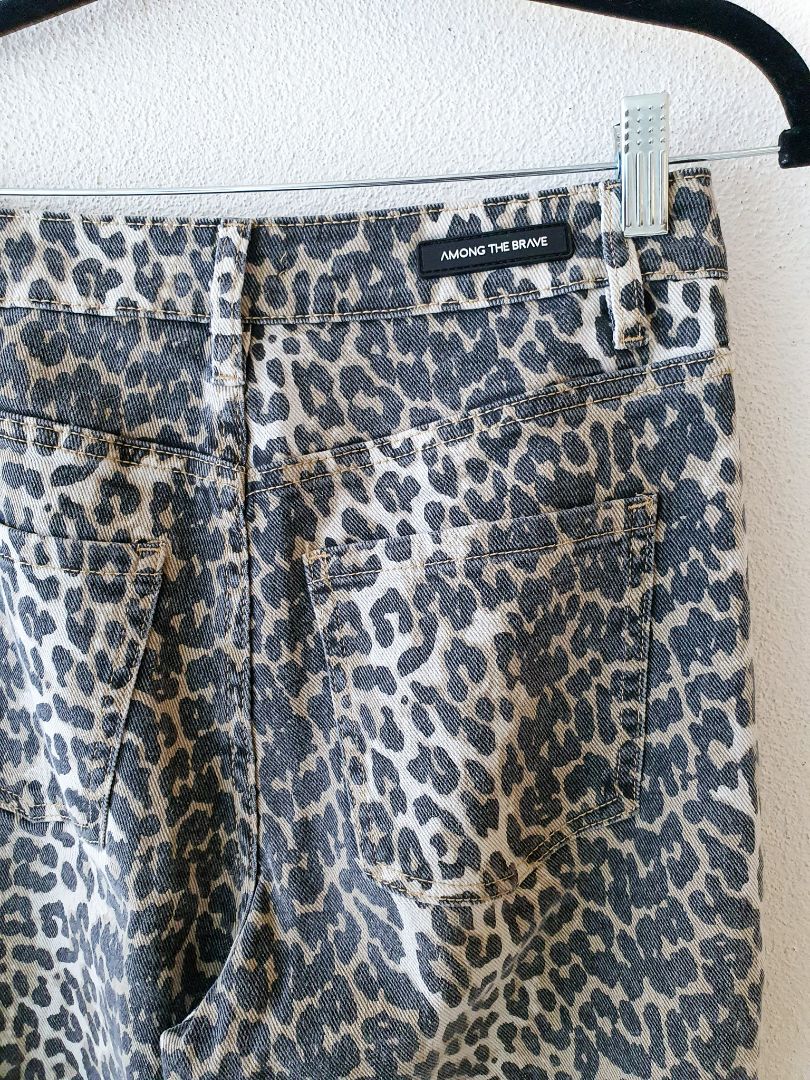 Among The Brave Jeans S