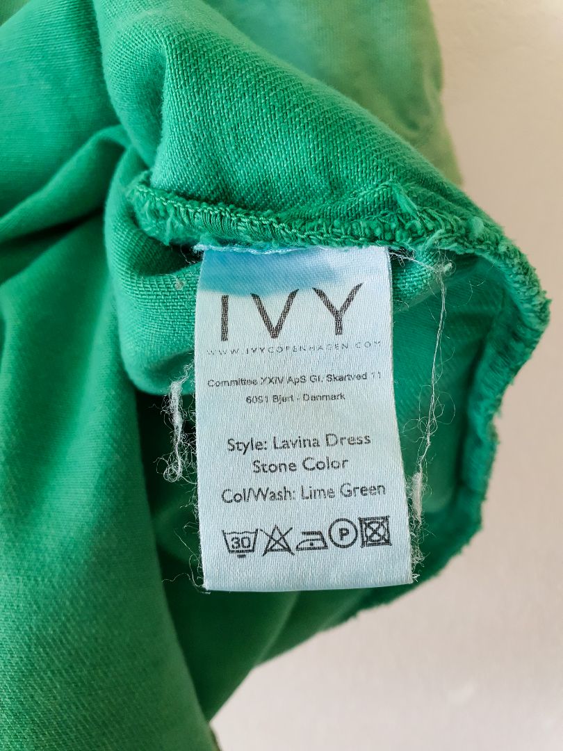 IVY Dress M