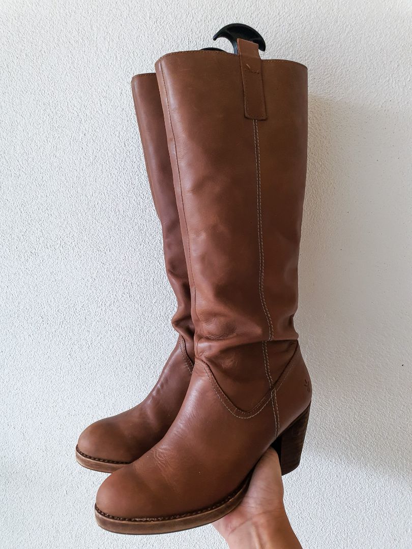 EMU Shoes 8