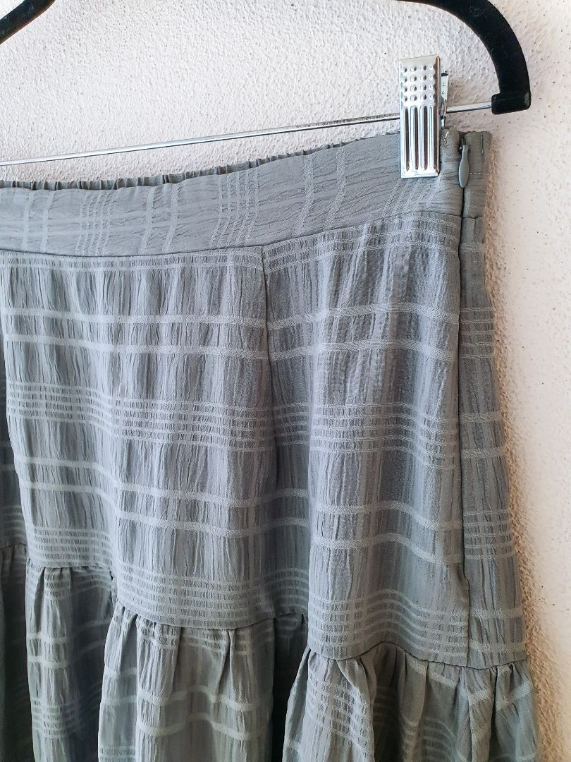 Seven Wonders Skirt L
