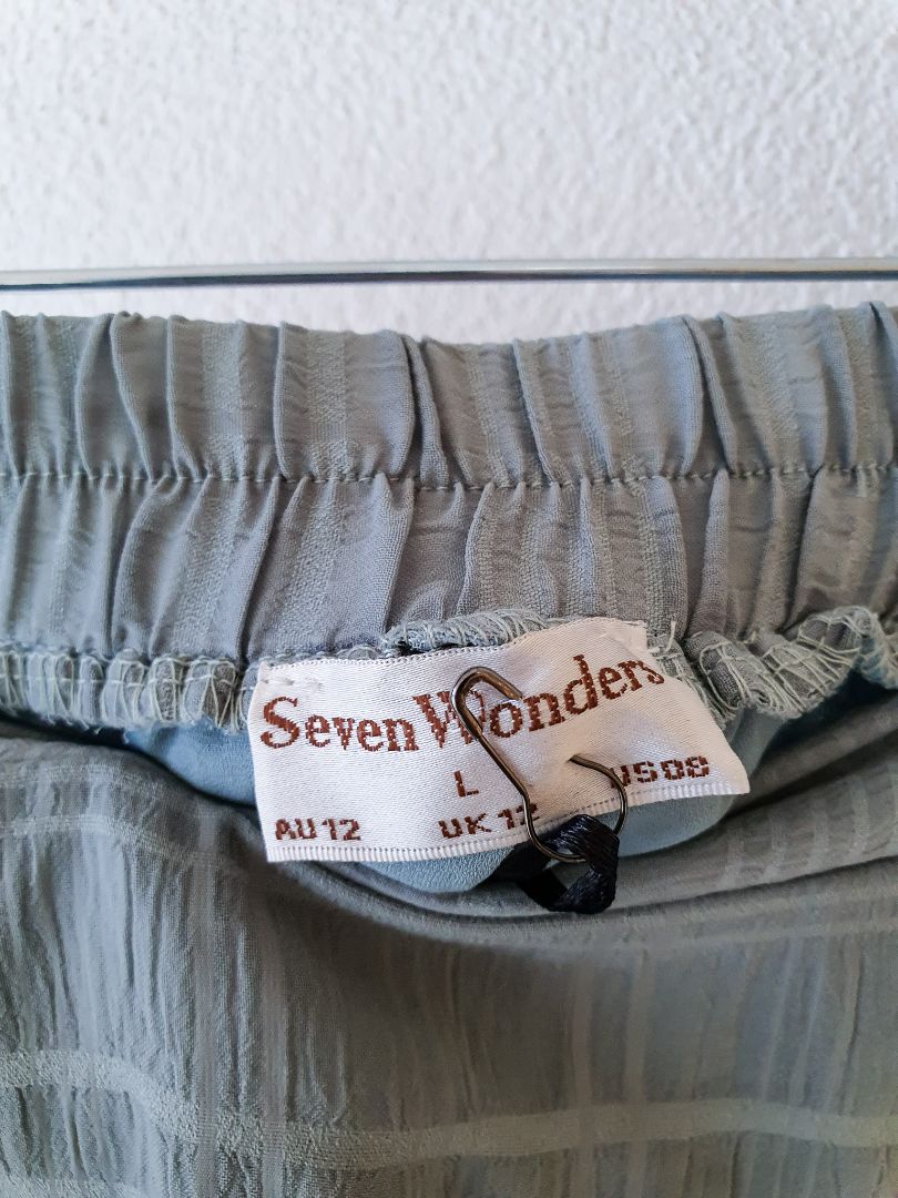 Seven Wonders Skirt L