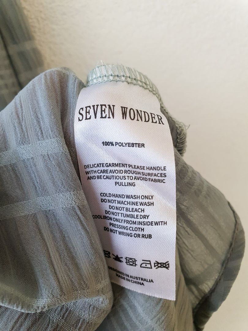 Seven Wonders Skirt L