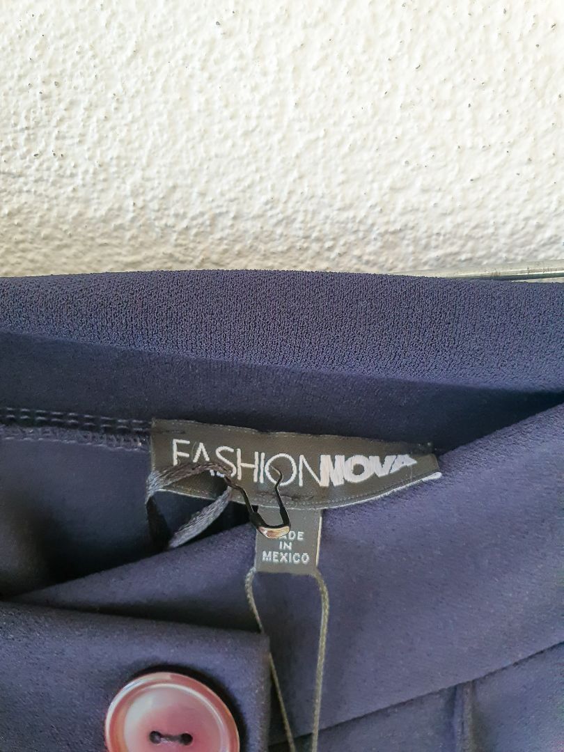 Fashion Nova pants M