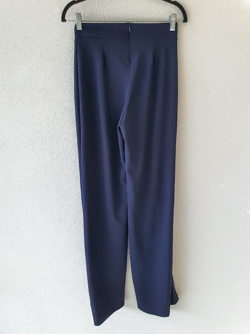 Fashion Nova pants M