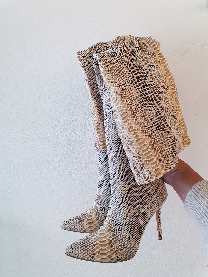 Fashion Nova Shoes 8.5